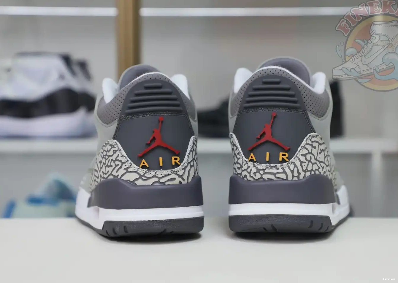 3 Jordan Air grey